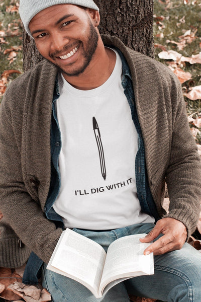 Seamus Heaney-inspired T-shirt with I'll Dig with it text. Made from premium cotton, featuring earthy colors and tasteful typography. Perfect for literature lovers and gardeners. A unique and thoughtful gift.