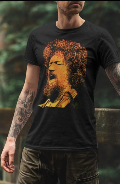 Vintage-inspired Luke Kelly Tribute T-shirt featuring a detailed illustration of the iconic Irish folk singer, capturing his spirit and musical legacy.